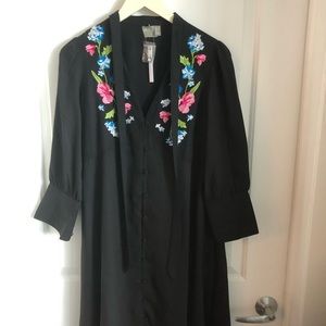 Maternity Dress Black Embroidery New Size 6 Comfy